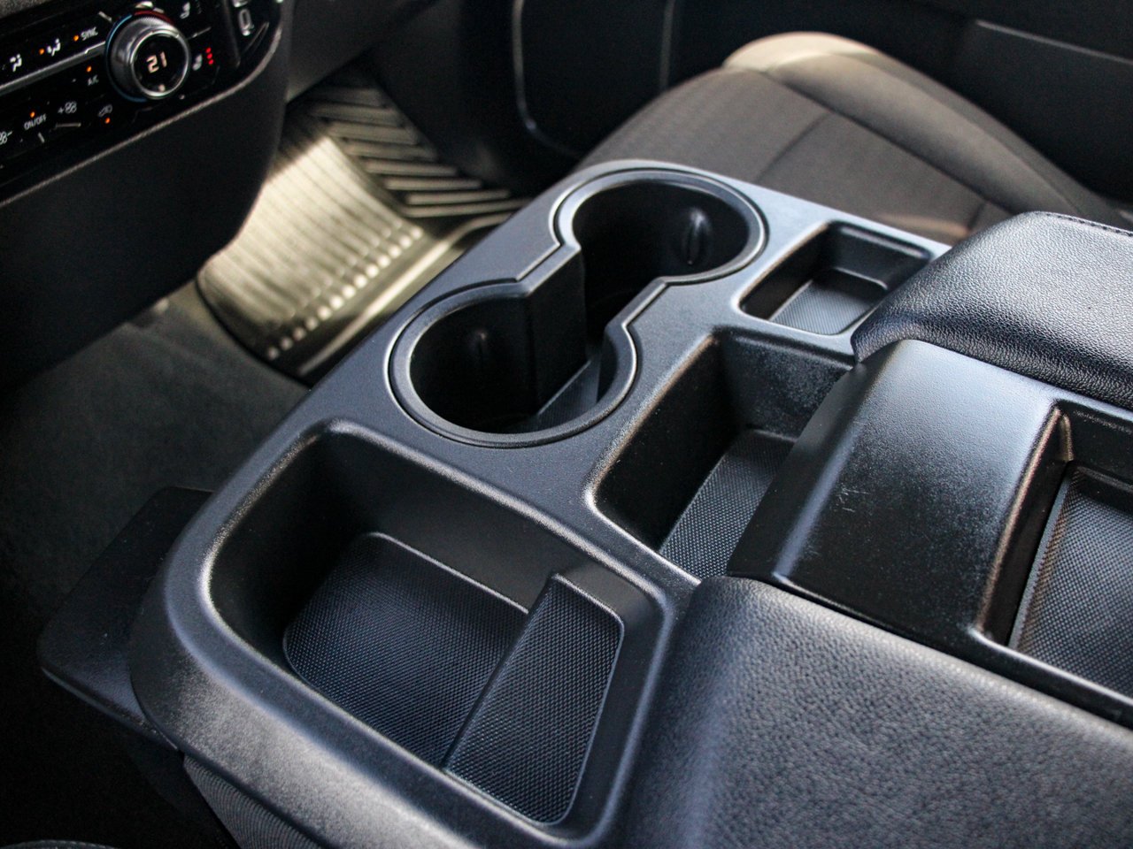 2023 Chevrolet Silverado 1500 4WD Crew Cab 147 LT Grey Sherwood Park - photo #25