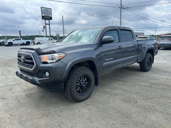 Toyota Tacoma SR5 Double Cab V6 4RM BA 2017 2017 Gris