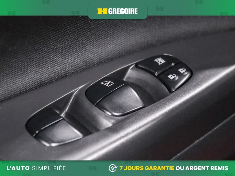 Nissan Sentra 2019 Rouge Blainville - photo #15