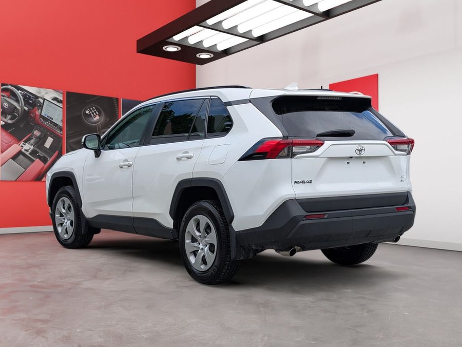 2021 Toyota RAV4 2021 White
