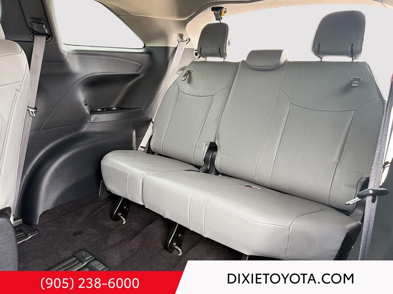 2025 Toyota Sienna Hybrid XLE FWD / CLEAN CARFAX / HEATED SEATS / MOONROOF / ALLOY WHEELS / CARPLAY AND ANDROID AUTO Black Mississauga - photo #20