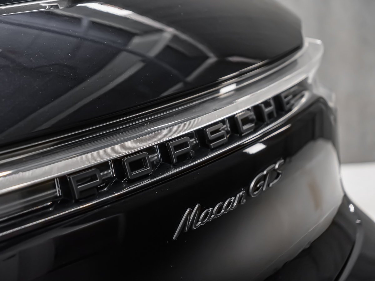 2025 Porsche Macan GTS Black Montreal - photo #5