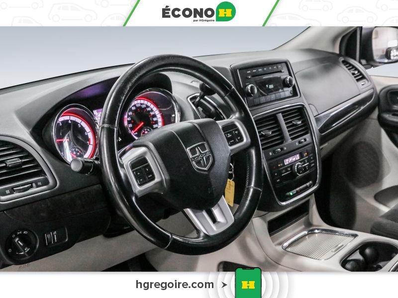 Dodge GR Caravan 2018 Blanc Laval - photo #10
