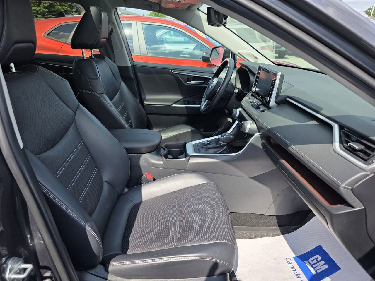 2019 Toyota RAV4 Hybrid Limited Grey Rouyn-Noranda - photo #23