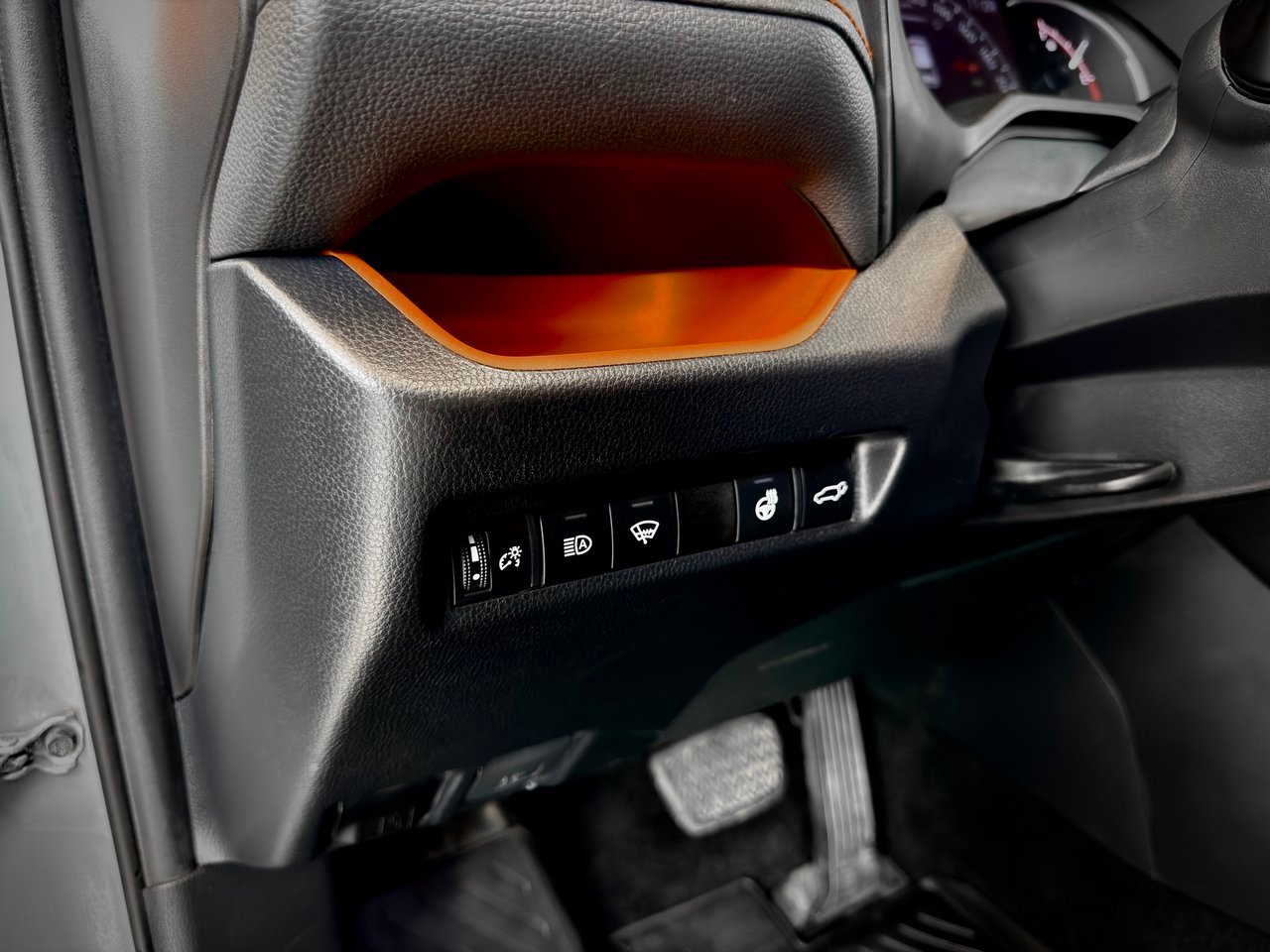 2020 Toyota RAV4 gray Notre-Dame-des-Prairies - photo #38