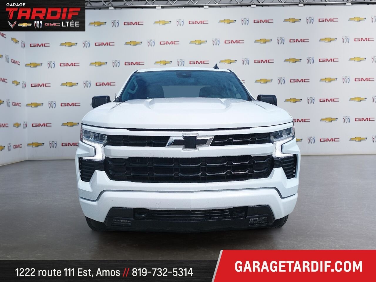 CHEVROLET 1500 4RM, CAISSE COURTE, CAB. MULTIPLAC 2024 Blanc Amos - photo #1