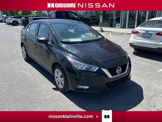 2022 Nissan Versa 2022 Black