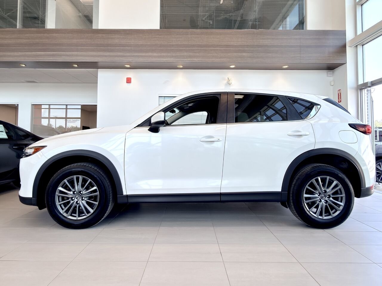 2017 Mazda CX-5 White Notre-Dame-des-Prairies - photo #7