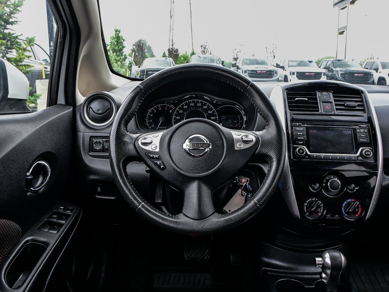 2016 Nissan Versa Note 5dr HB Auto 1.6 SR White Sherwood Park - photo #19