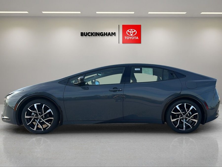 TOYOTA Prius hybride branchable 2026 2026 Argent incisif