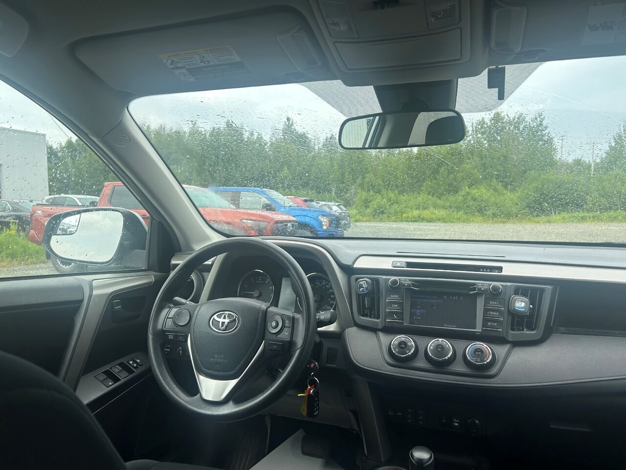 Toyota RAV4 LE TI 2018 Gris Val-d'Or - photo #2