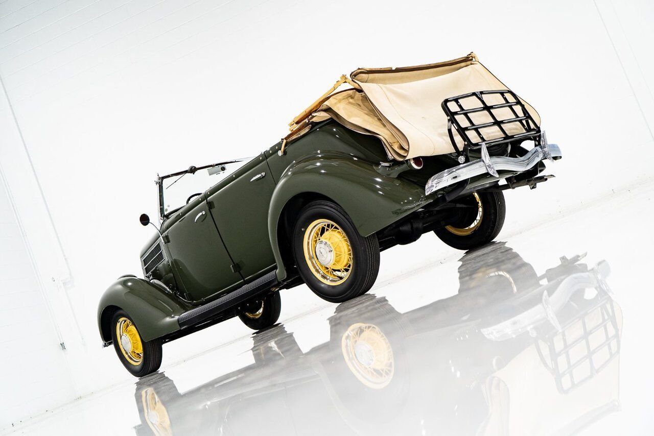 1936 Ford Model 48 Phaeton PRIX EN USD | Beautifully presented in original condition Green Montreal - photo #53