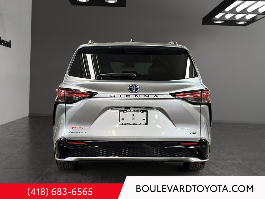 2025 Toyota Sienna 2025 Celestial Silver Metallic