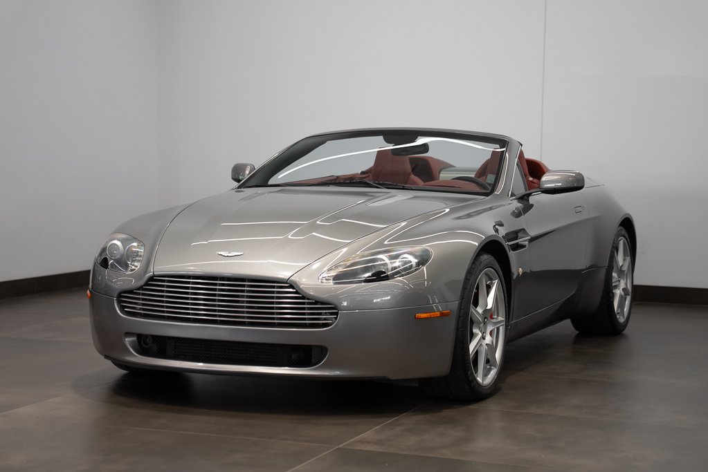 Aston Martin Vantage 2008 Argent Montréal - photo #0