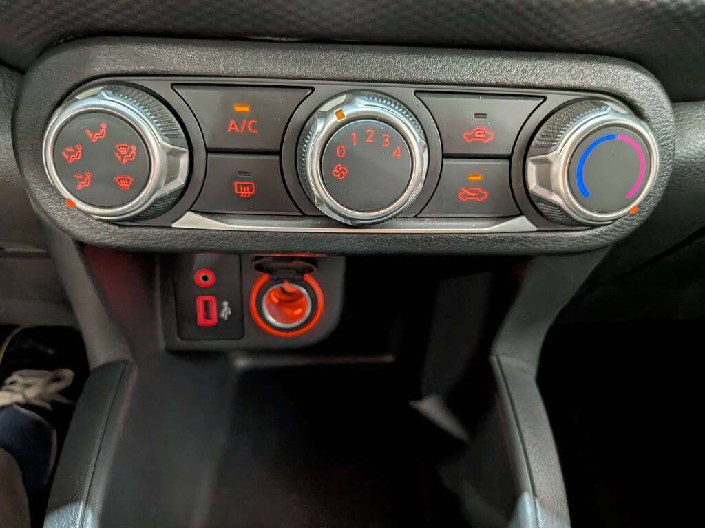 Nissan Kicks S FWD 2024 Blanc Val-David - photo #25