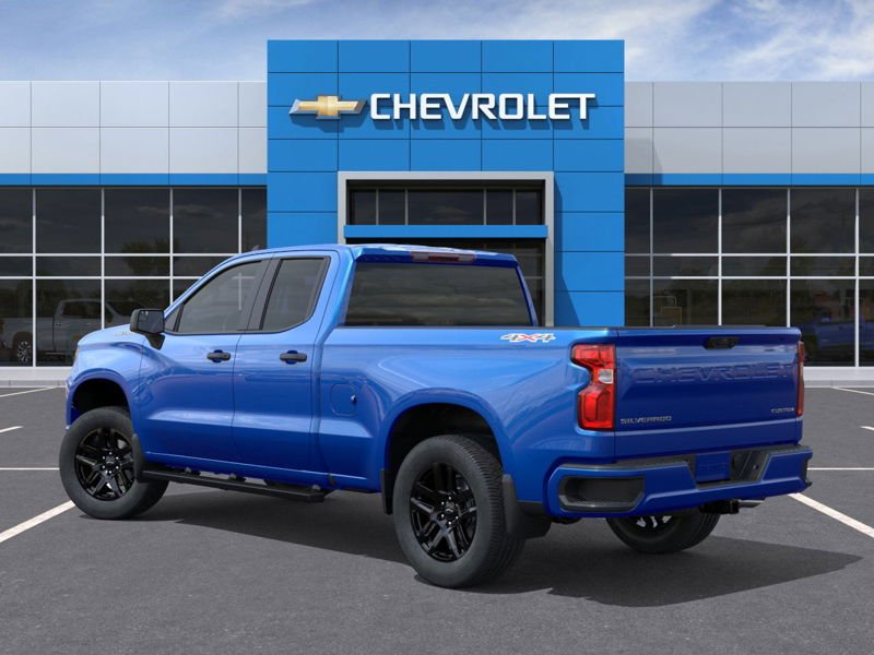 CHEVROLET Silverado 1500 Custom cabine double 4RM 147 po 2026 Bleu déferlante métallisé
