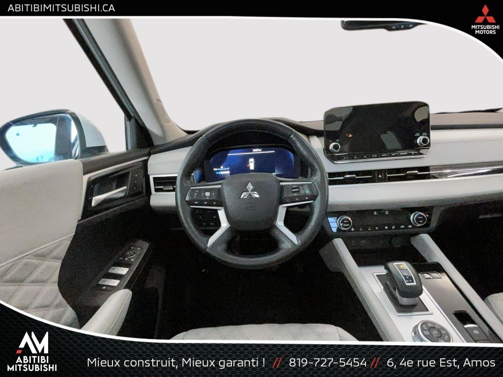 Mitsubishi Outlander PHEV 2023 Blanc Amos - photo #13