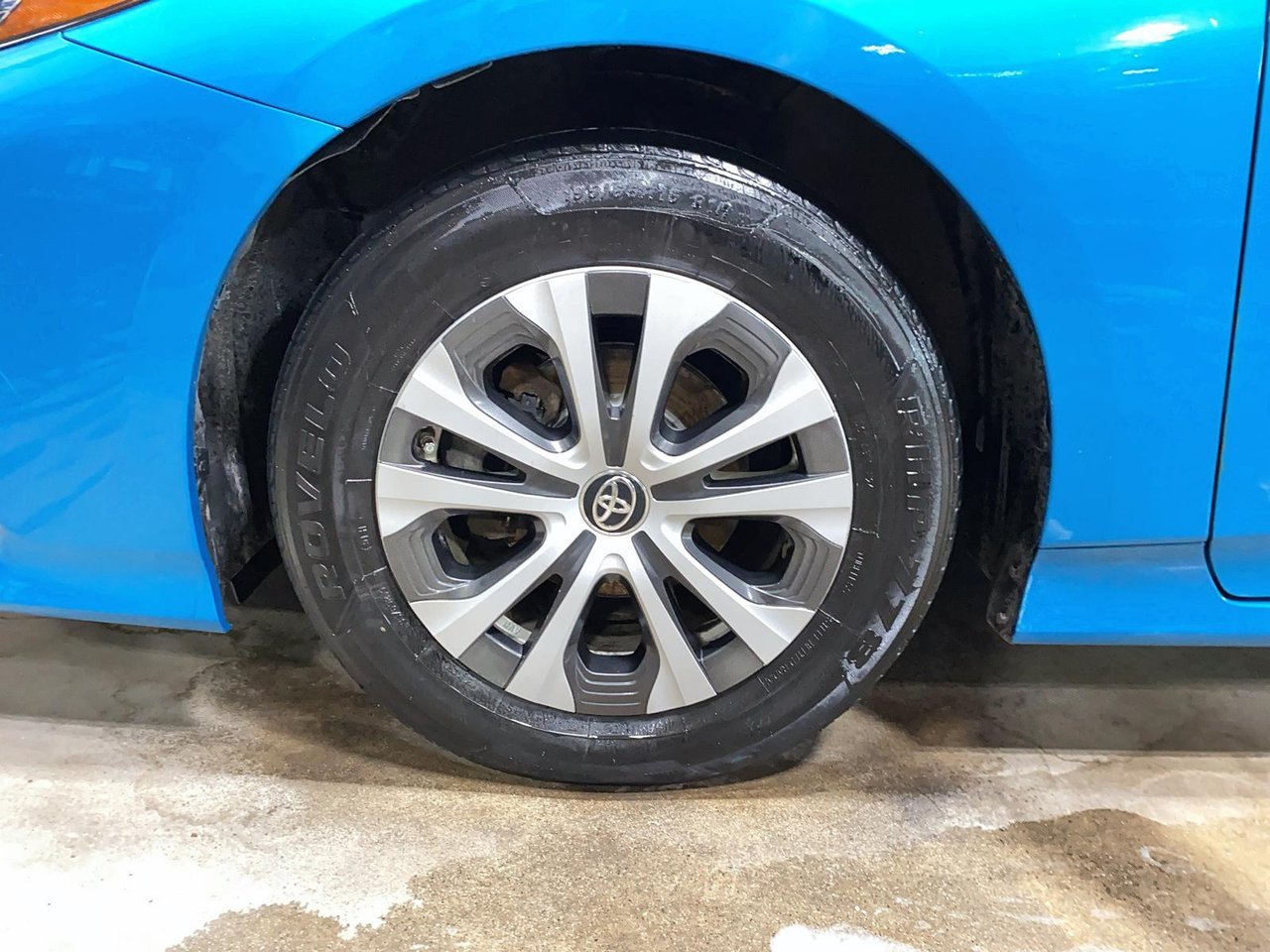 2018 Toyota Prius Prime VIN JTDKARFP7J3078581 Blue Baie-Comeau - photo #7