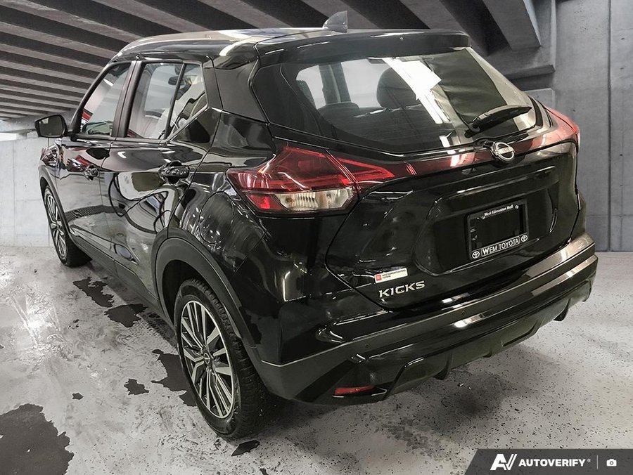 2025 Nissan Kicks Play 2025 Black