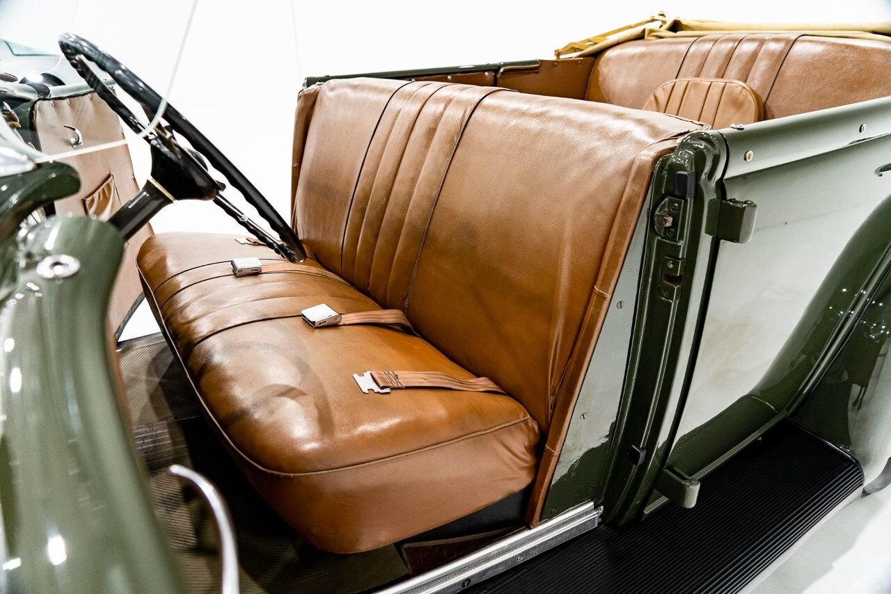 1936 Ford Model 48 Phaeton PRIX EN USD | Beautifully presented in original condition Green Montreal - photo #9