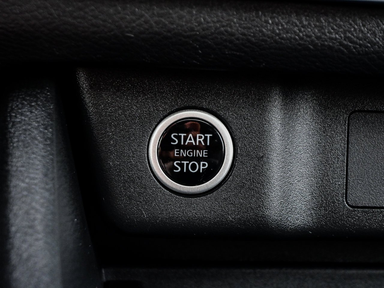 2021 Nissan Rogue AWD SV Black Sherwood Park - photo #24