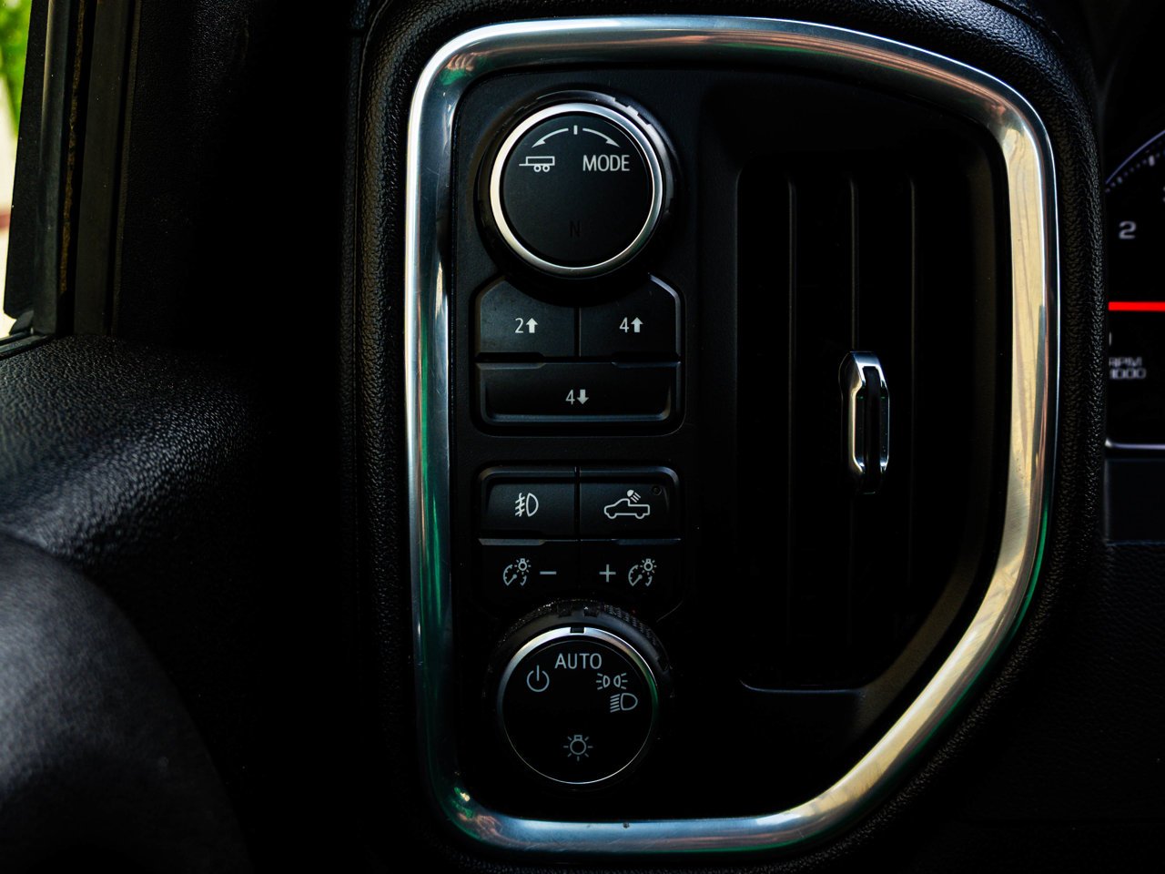 2023 Chevrolet Silverado 2500HD 4WD Crew Cab 159 LT White Sherwood Park - photo #17