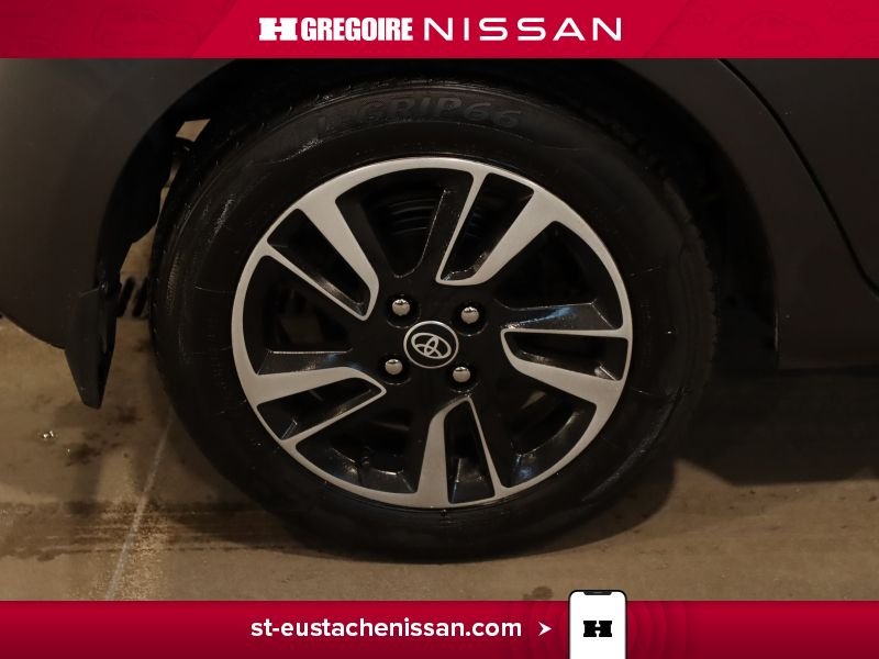 2018 Toyota Yaris Grey Saint-Eustache - photo #22