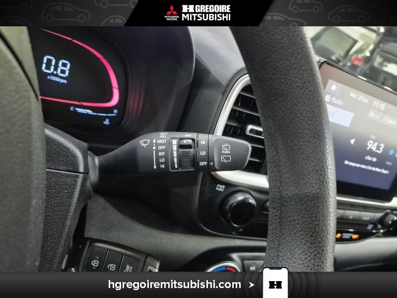 2023 Hyundai Venue Black Blainville - photo #22
