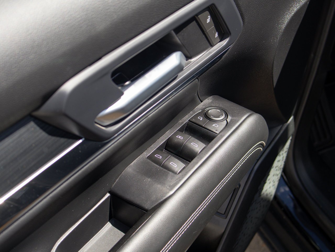 2026 GMC Terrain AWD 4dr Elevation Black Sherwood Park - photo #19