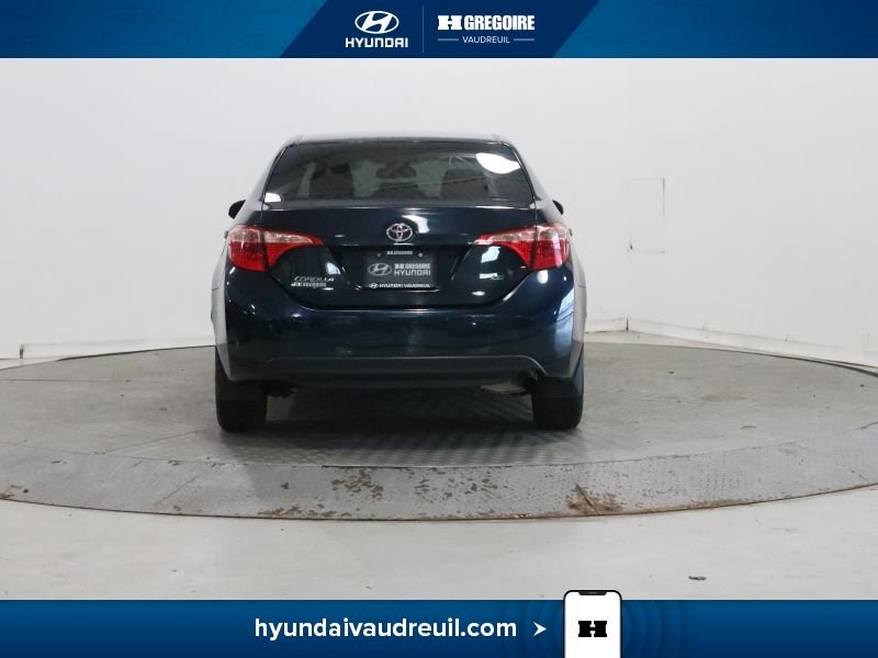 Toyota Corolla 2018 Bleu Saint-Eustache - photo #8