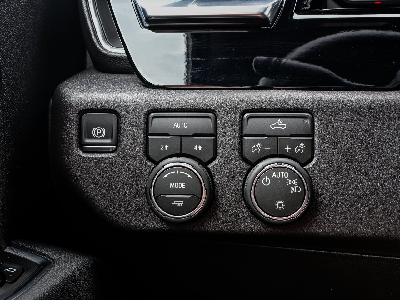 2026 Chevrolet Silverado 1500 4WD Crew Cab 147 LT White Sherwood Park - photo #18