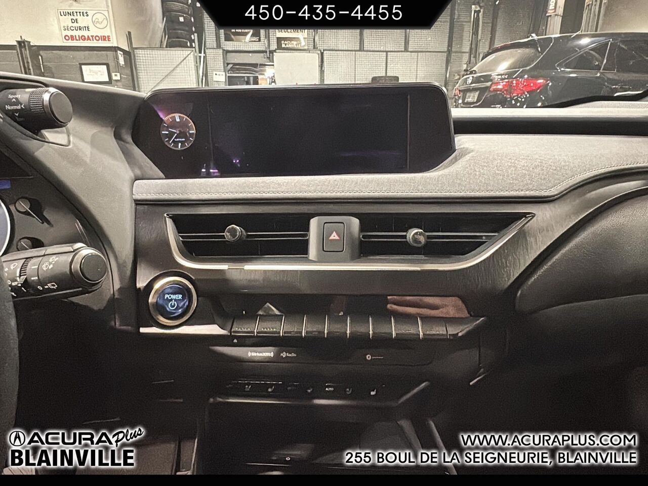 2021 Lexus UX 250h Black Blainville - photo #14
