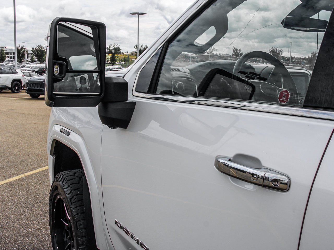 2023 GMC Sierra 2500HD 4WD Crew Cab 159 Denali White Sherwood Park - photo #12