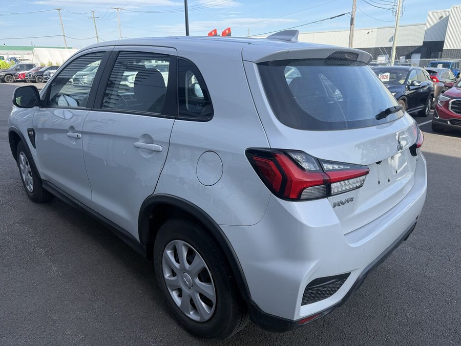 2022 Mitsubishi RVR ES AWC, Sièges chauffants White