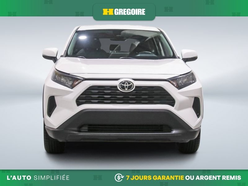 2022 Toyota Rav 4 White Laval - photo #1