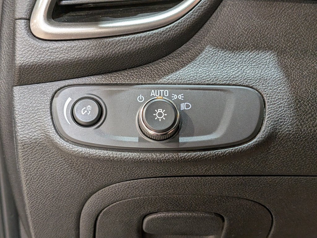 2017 Chevrolet Trax FWD 4dr LT Red Val-David - photo #28