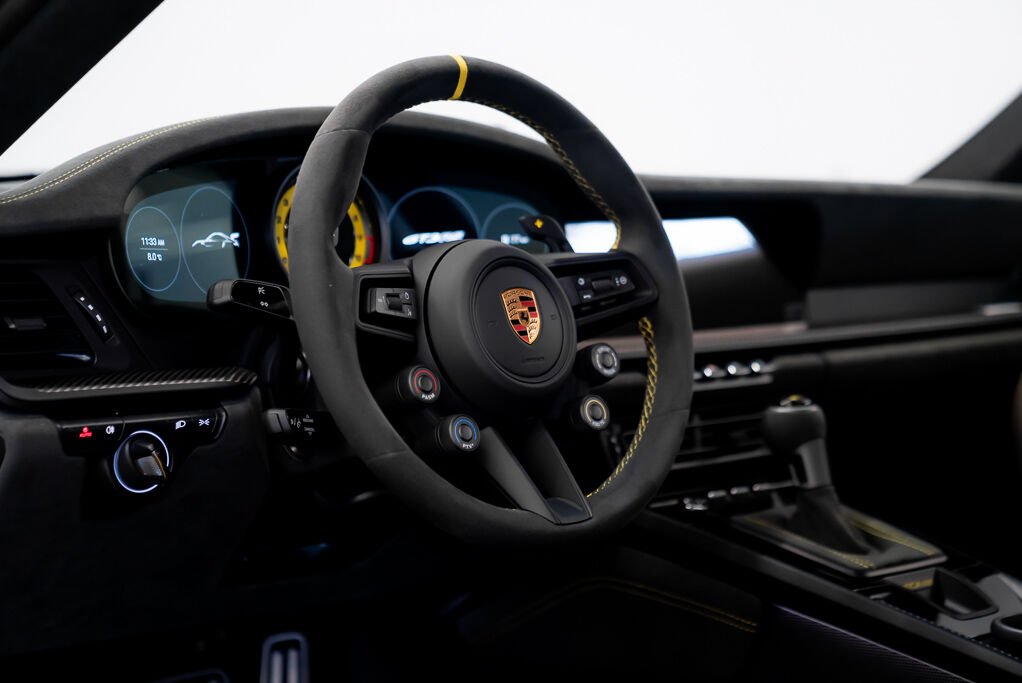 Porsche 911 GT3RS Weissach 2024 Jaune Kirkland - photo #18