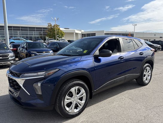 CHEVROLET TRAX LS 2024 2024 Bleu