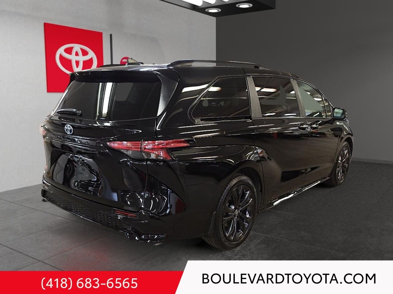 Toyota Sienna 99684A-77 | XSE, 7 places 2025 Noir Québec - photo #3