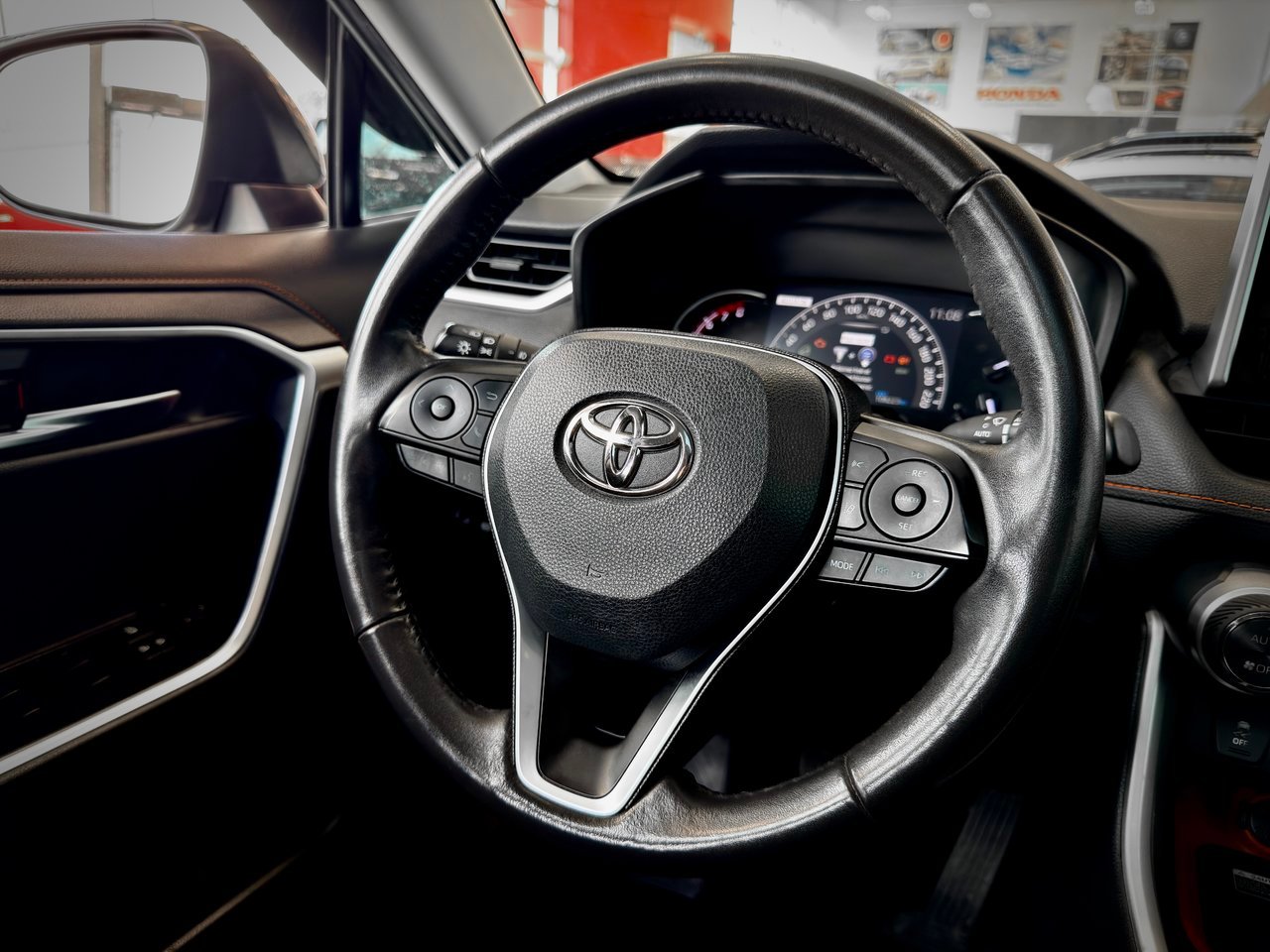 2020 Toyota RAV4 gray Notre-Dame-des-Prairies - photo #25