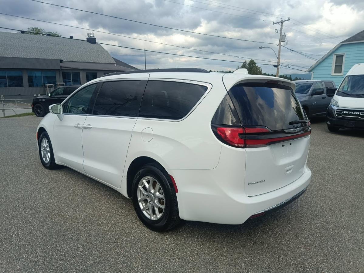 2022 Chrysler Pacifica White Lac Mégantic - photo #5
