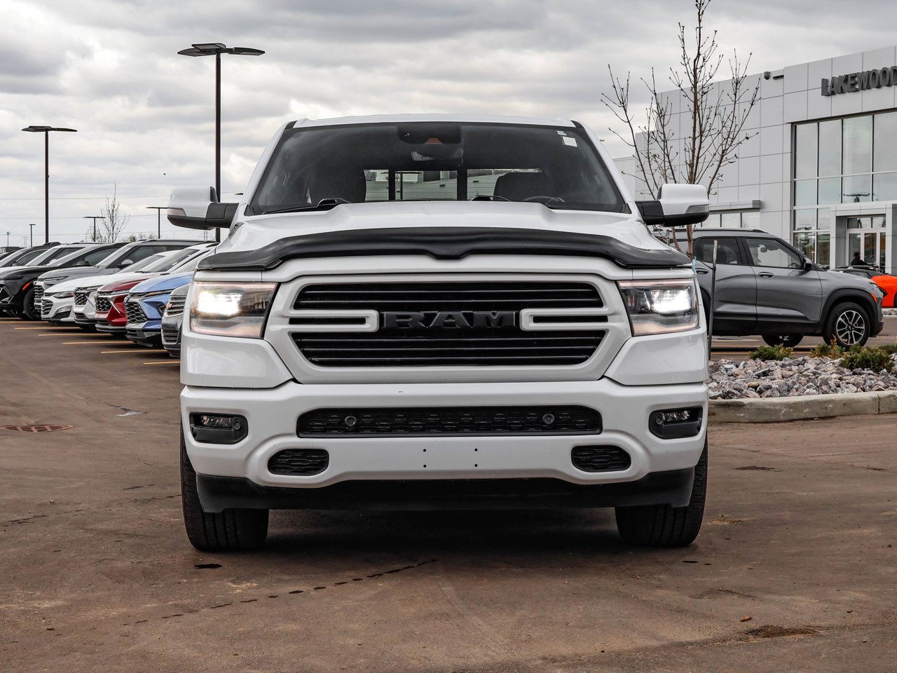 2023 Ram 1500 Sport 4x4 Crew Cab 5'7 Box White Sherwood Park - photo #2