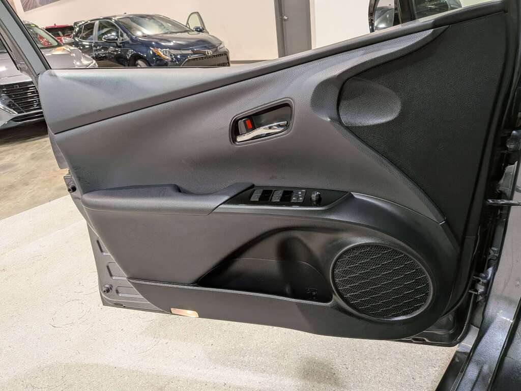 2020 Toyota Prius Prime Upgrade Auto Grey Val-David - photo #31