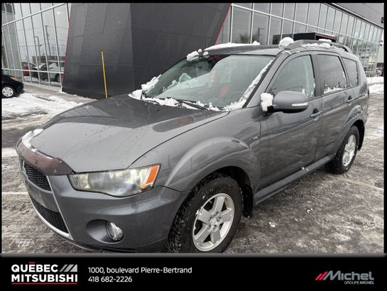 2012 Mitsubishi Outlander 4WD LS, Mags 16 pouces, Climatisation, 7 passagers Grey