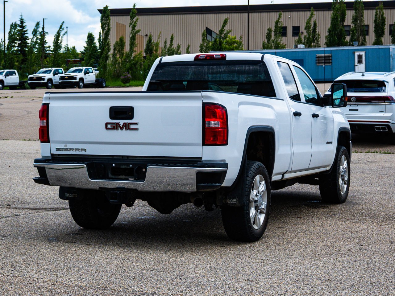 2018 GMC Sierra 2500HD 4WD Double Cab 144.2 White Sherwood Park - photo #12