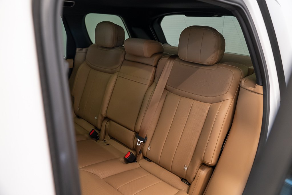 2026 Land Rover Range Rover P400 SE White Kirkland - photo #15
