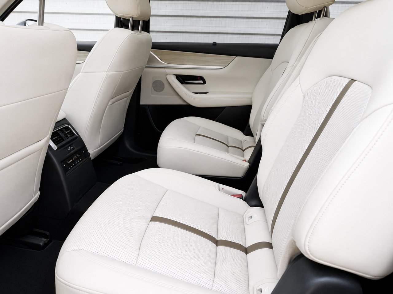 2024 Mazda CX-90 hybride léger GT-P Black Châteauguay - photo #8