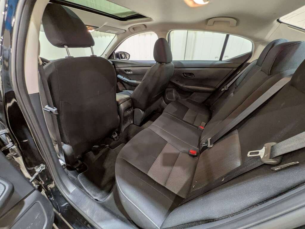 2024 Nissan Sentra SV CVT Black Val-David - photo #8