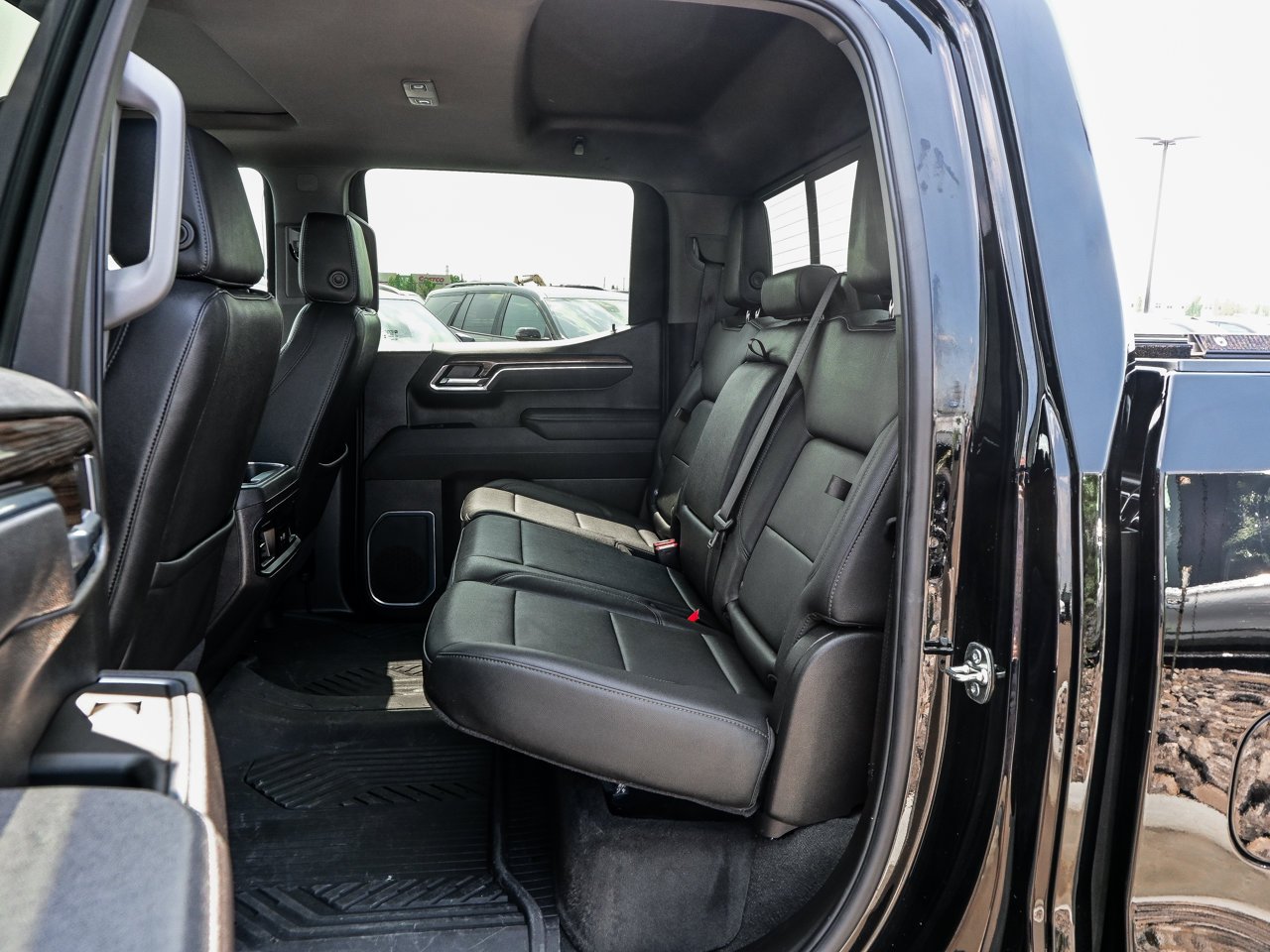 2025 Chevrolet Silverado 1500 4WD Crew Cab 147 LT Trail Boss Black Sherwood Park - photo #31