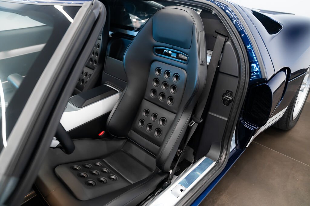2006 Ford GT Blue Montreal - photo #8